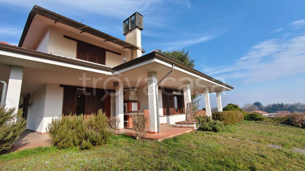 casa indipendente in vendita a Dorzano