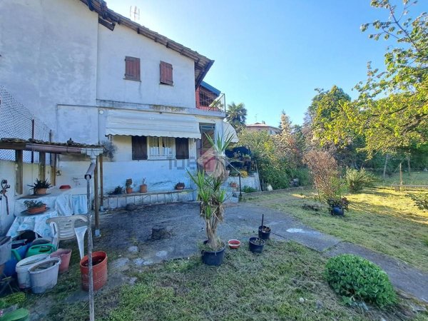 casa semindipendente in vendita a Dorzano