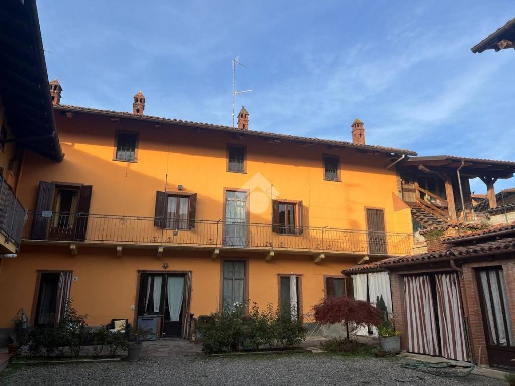 casa indipendente in vendita a Dorzano