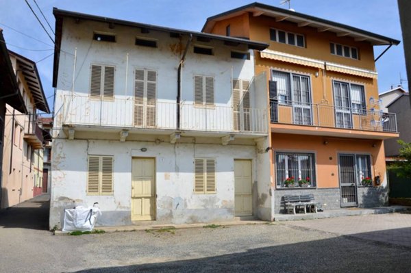 casa indipendente in vendita a Gaglianico