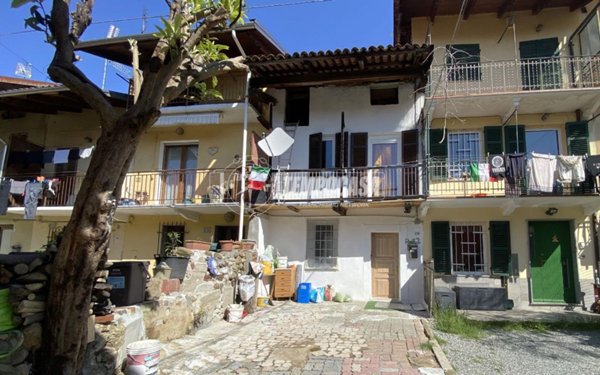 casa indipendente in vendita a Gaglianico