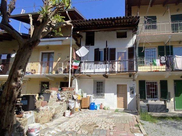 casa indipendente in vendita a Gaglianico