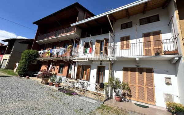casa indipendente in vendita a Gaglianico