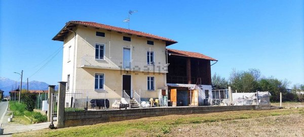 casa indipendente in vendita a Gaglianico