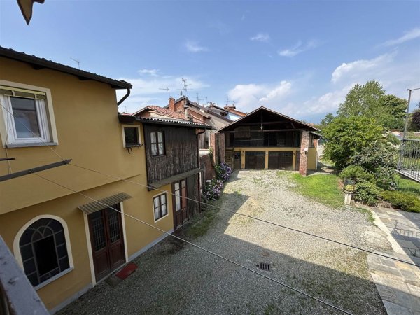 casa semindipendente in vendita a Gaglianico