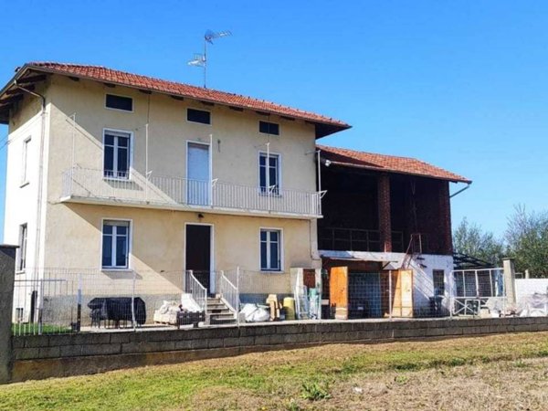 casa indipendente in vendita a Gaglianico