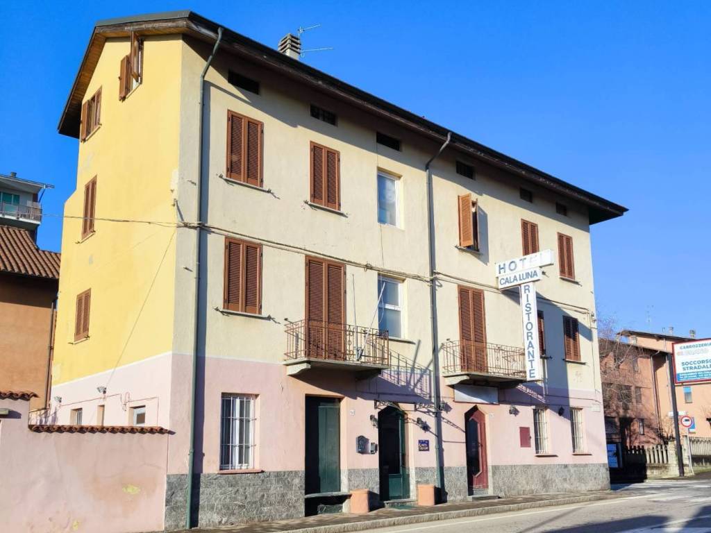 negozio in vendita a Gaglianico