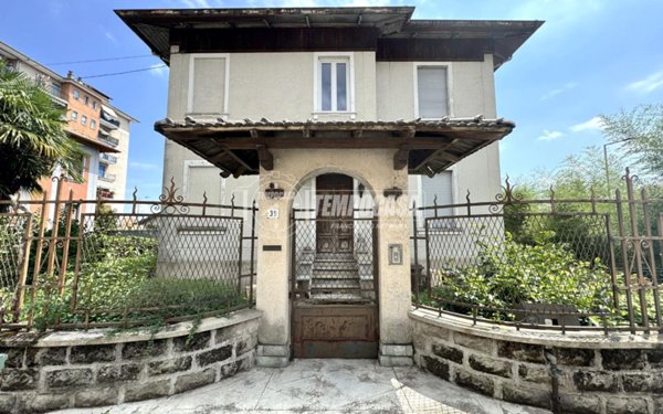 casa indipendente in vendita a Gaglianico