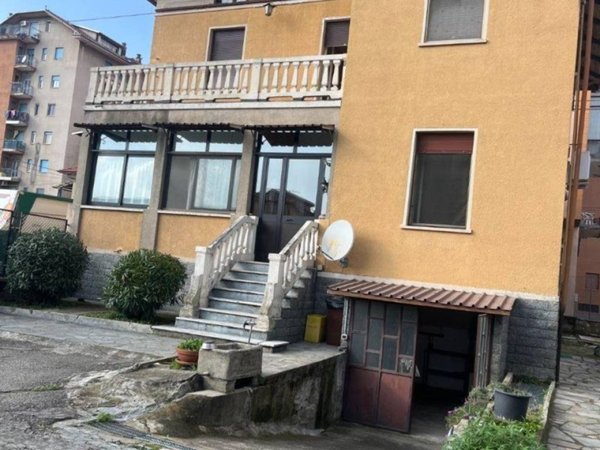 casa indipendente in vendita a Gaglianico