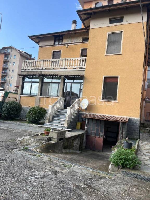 casa indipendente in vendita a Gaglianico