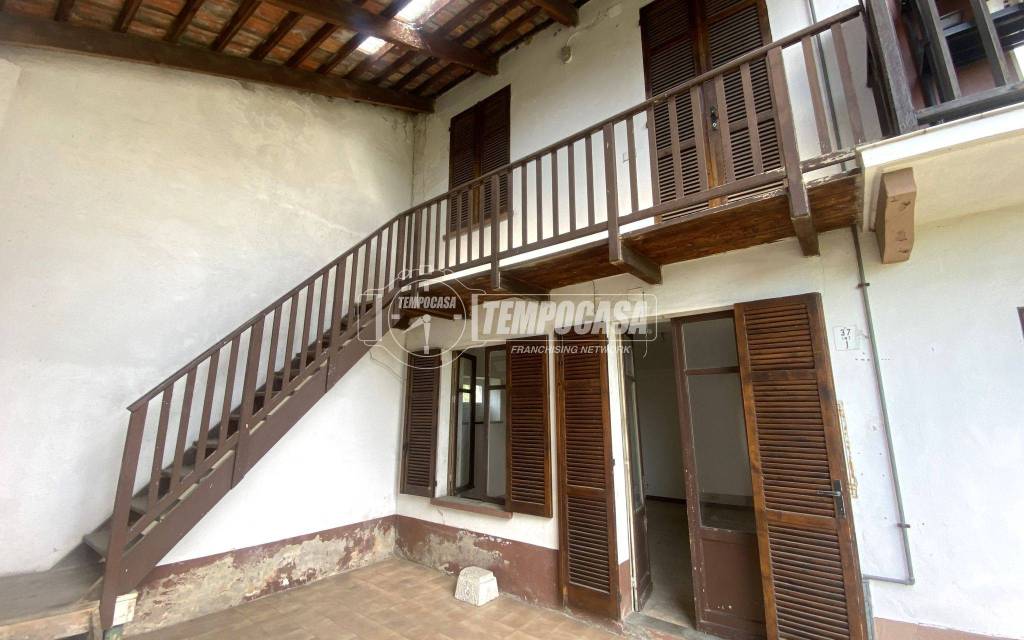 casa indipendente in vendita a Gaglianico