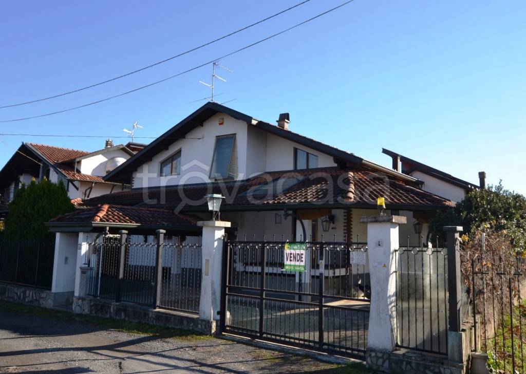 casa indipendente in vendita a Gaglianico