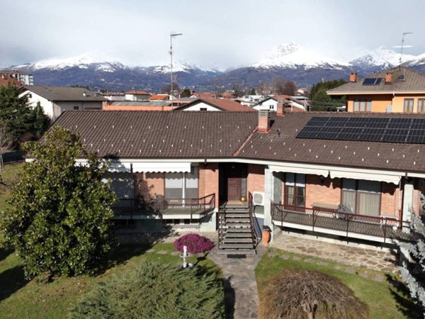 casa indipendente in vendita a Gaglianico