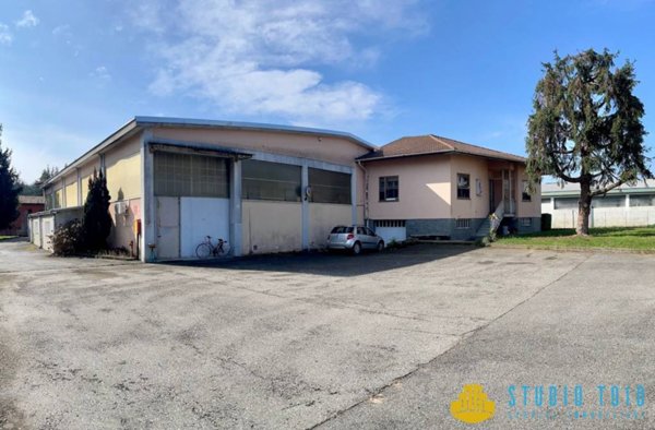 locale commerciale in vendita a Gaglianico