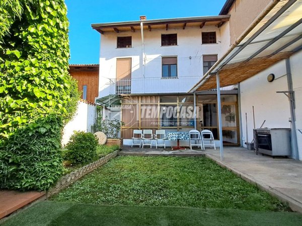 casa indipendente in vendita a Gaglianico