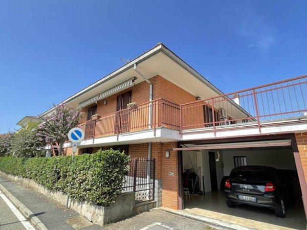 casa indipendente in vendita a Gaglianico