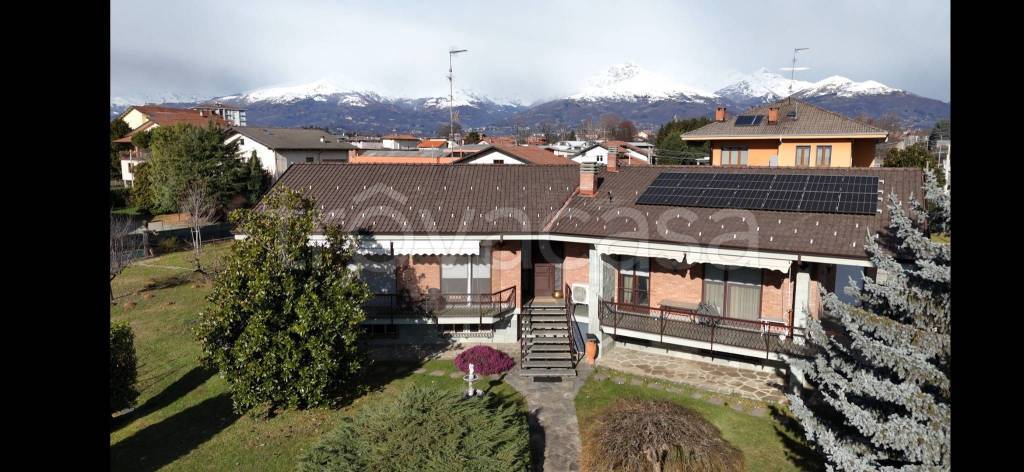 casa indipendente in vendita a Gaglianico