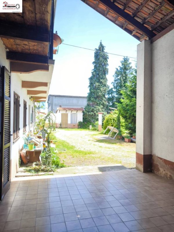 casa indipendente in vendita a Gaglianico