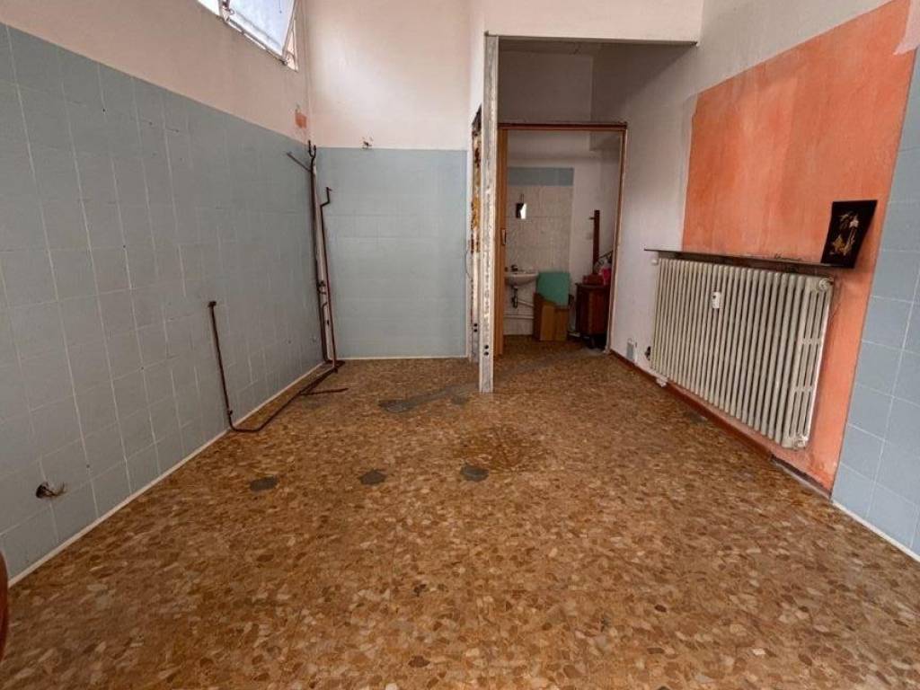 negozio in vendita a Gaglianico