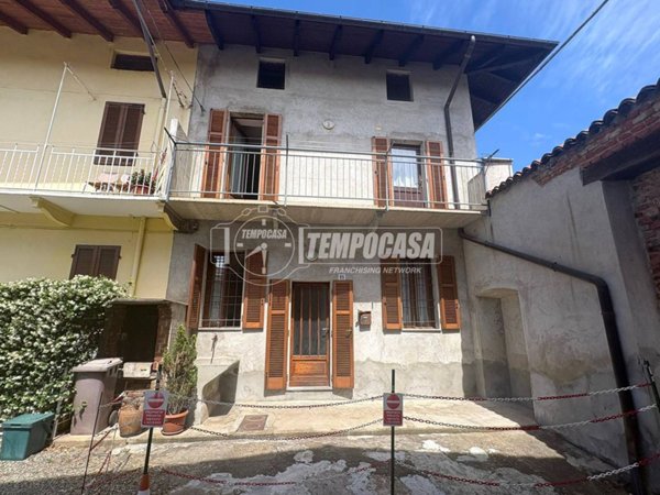 casa indipendente in vendita a Gaglianico