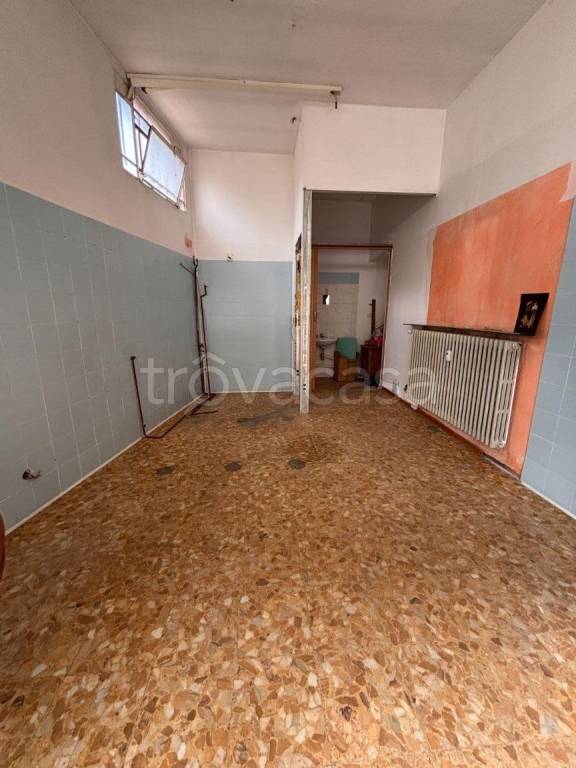negozio in vendita a Gaglianico