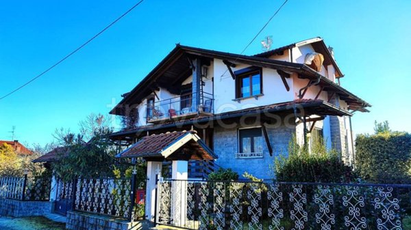casa indipendente in vendita a Gaglianico