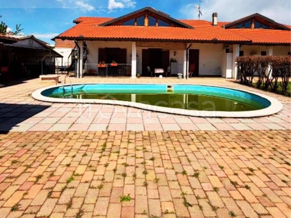 casa indipendente in vendita a Gaglianico