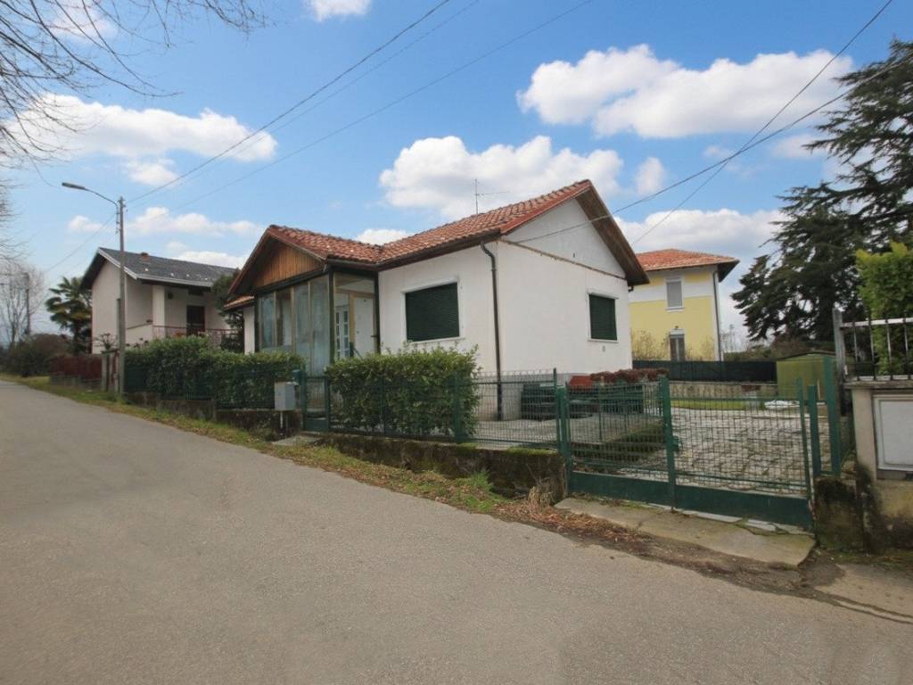 casa indipendente in vendita a Graglia