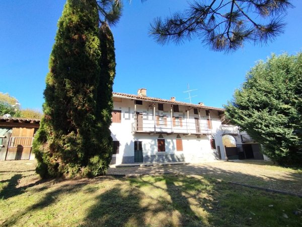 casa indipendente in vendita a Magnano