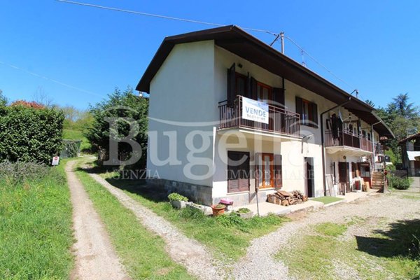 casa indipendente in vendita a Magnano