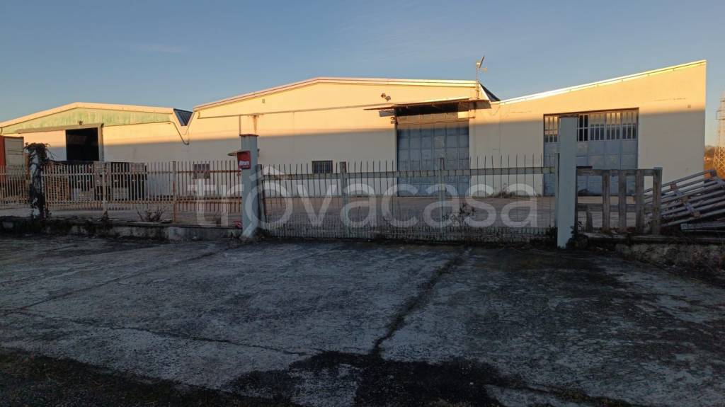 locale commerciale in vendita a Massazza