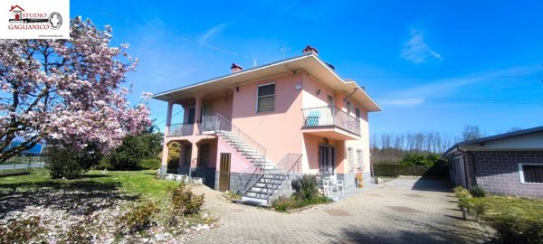 casa indipendente in vendita a Massazza