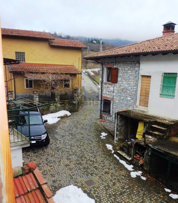 casa semindipendente in vendita ad Albera Ligure