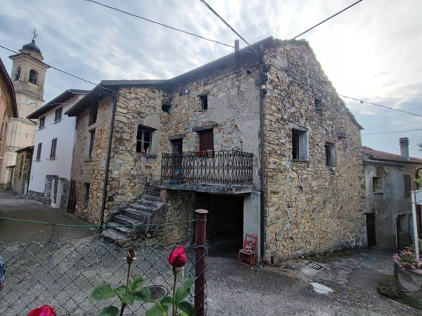 casa indipendente in vendita ad Albera Ligure in zona Figino
