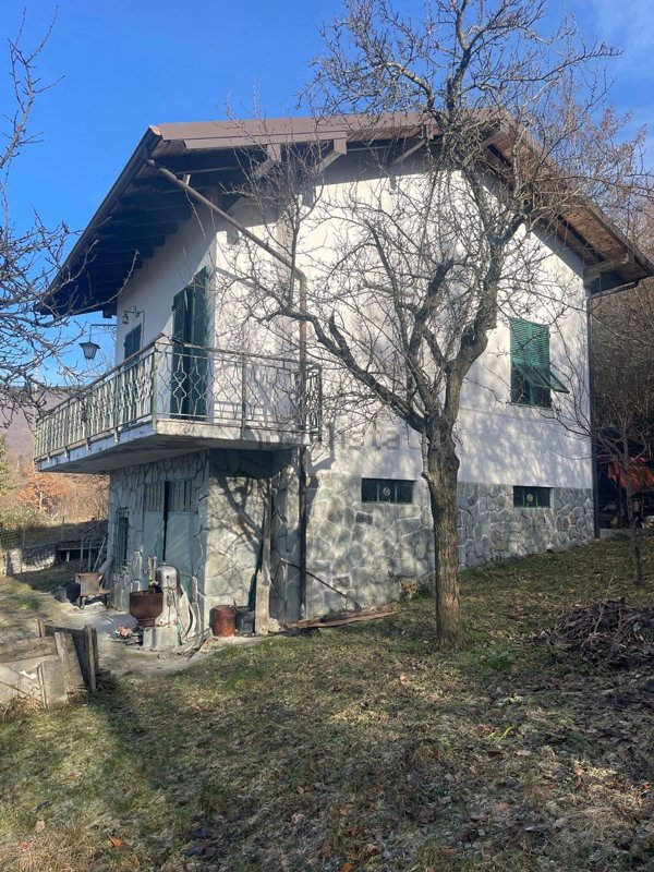 casa indipendente in vendita ad Albera Ligure
