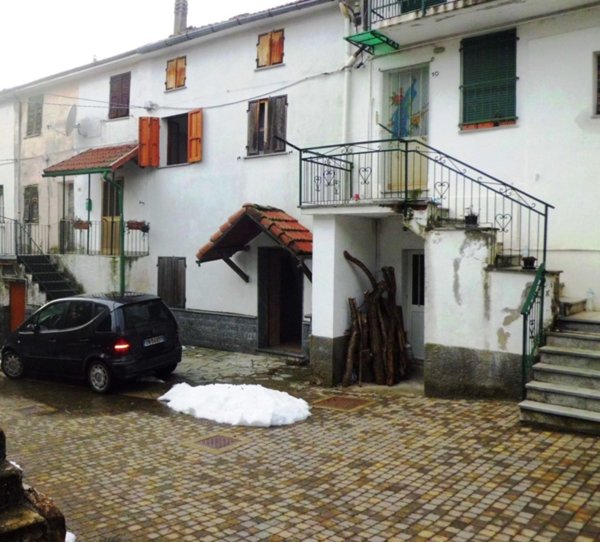 casa indipendente in vendita ad Albera Ligure in zona San Martino