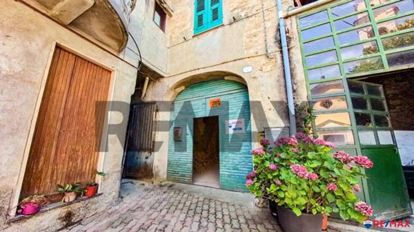 casa indipendente in vendita ad Albera Ligure