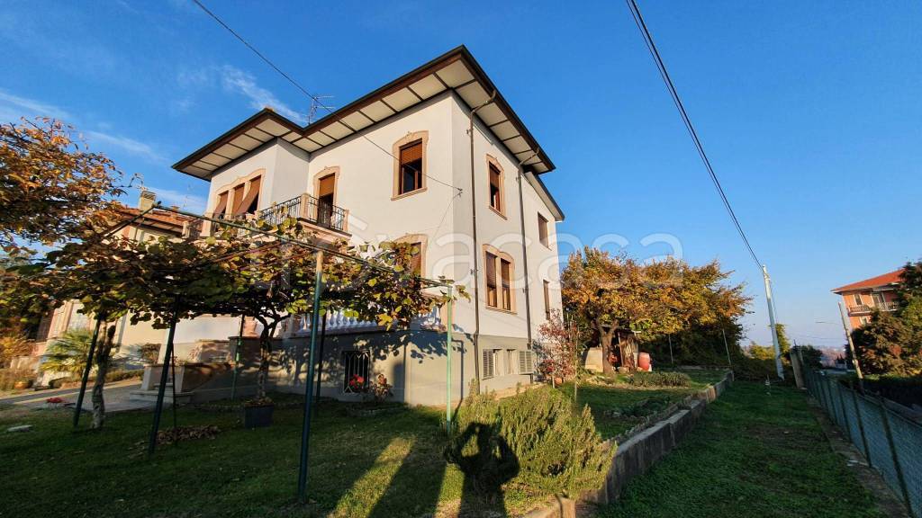 casa indipendente in vendita a Masserano