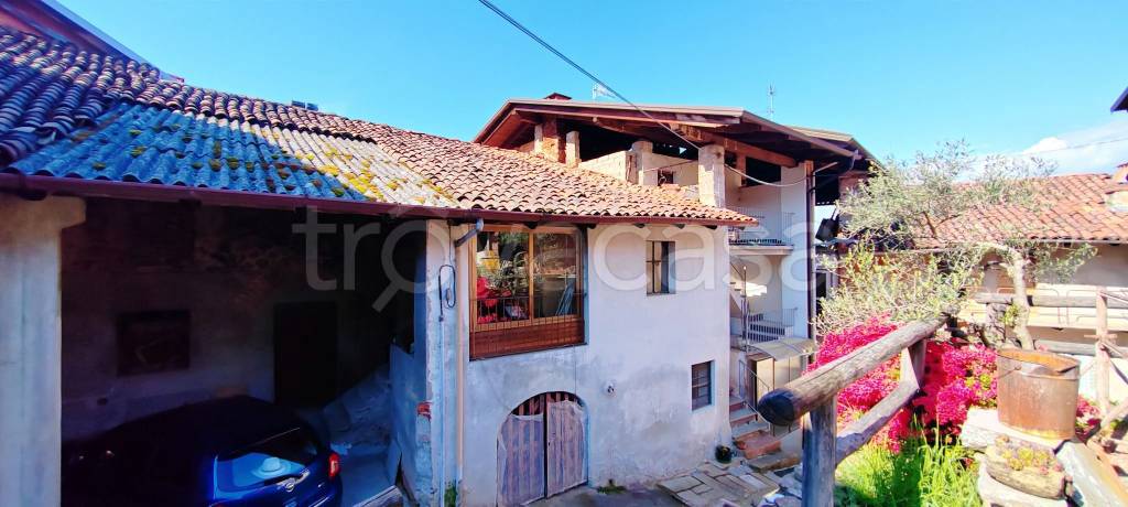 casa indipendente in vendita a Masserano