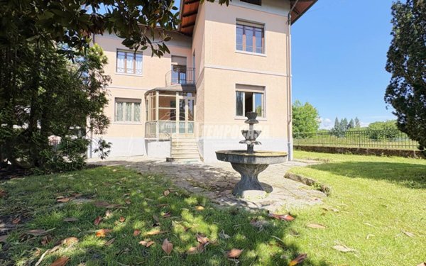 casa indipendente in vendita a Masserano