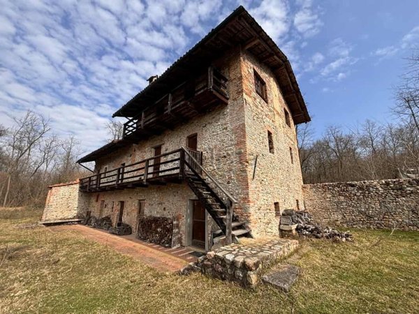 casa indipendente in vendita a Masserano