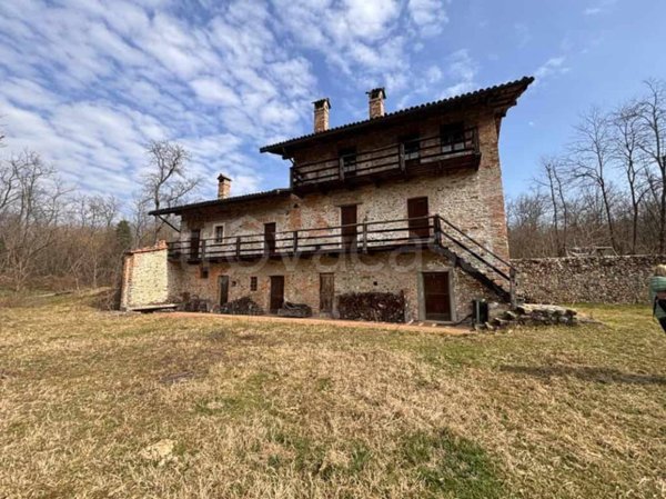 casa indipendente in vendita a Masserano
