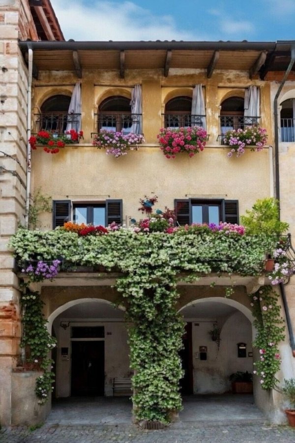 casa indipendente in vendita a Masserano
