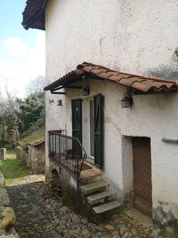 casa indipendente in vendita a Masserano