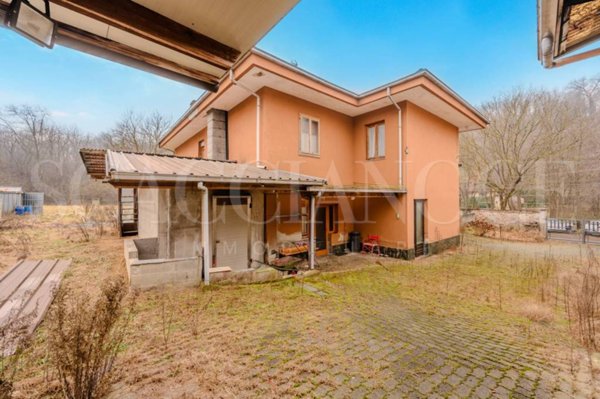 casa indipendente in vendita a Masserano
