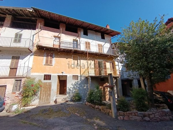 casa semindipendente in vendita a Masserano