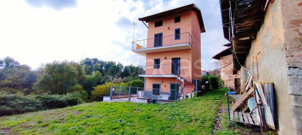 casa indipendente in vendita a Masserano