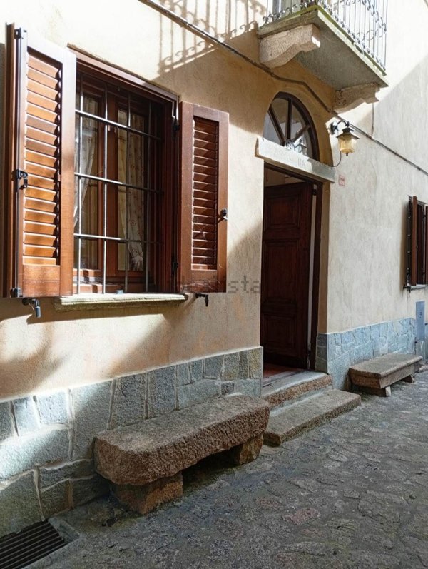casa semindipendente in vendita a Masserano in zona San Giacomo del Bosco