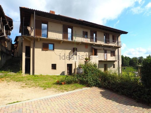 casa indipendente in vendita a Masserano