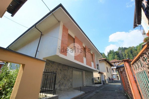 casa indipendente in vendita a Miagliano